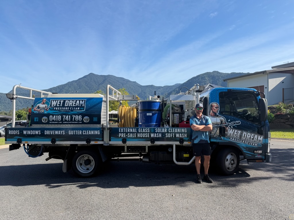 The man behind Wet Dream Pressure Clean. 💧 What started with a pressure washer and a vision has grown into a business I'm proud to call my own. Thank you Cairns for the ongoing support!