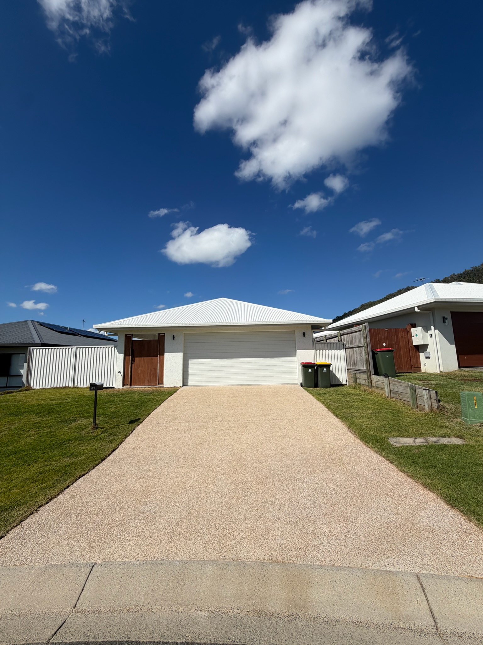 We all love a good before and after and this one is no different 💧 #fnqbusiness #cairnslocalbusiness #cairnsbusiness #cairns #satisfying